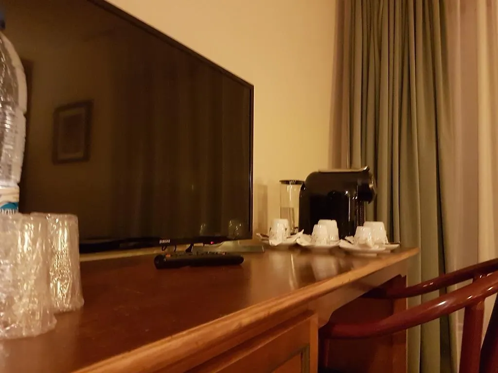 Erts Boutique Hotel (Adults Only) 3*,