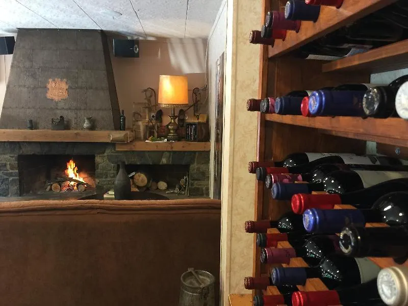 Erts Boutique Hotel (Adults Only) 3*,